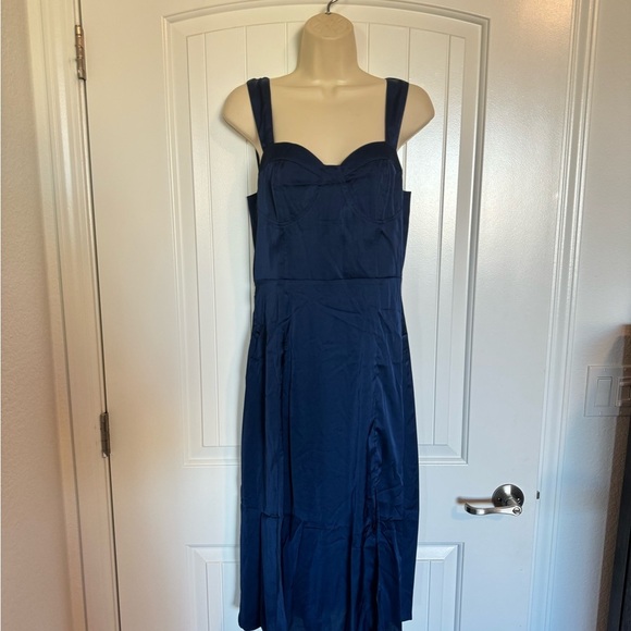 Petal & Pup Elegant Navy Blue Satin Tank Cocktail Dress Size Medium NWT - Picture 2 of 7